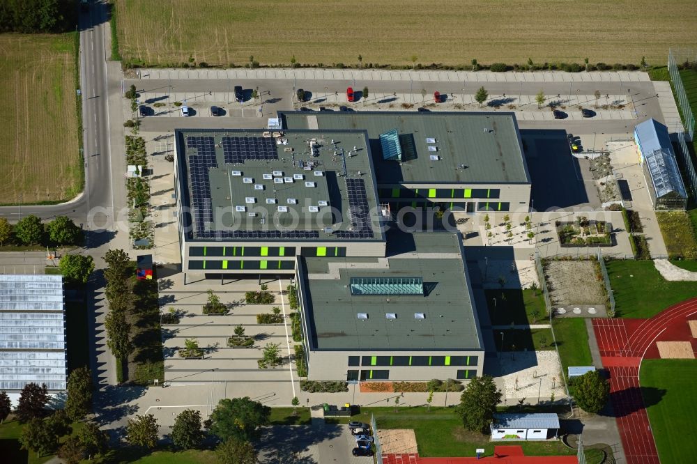 Aerial photograph Neusäß - School building and sports field of Staatliche Realschule in Neusaess in the state Bavaria, Germany