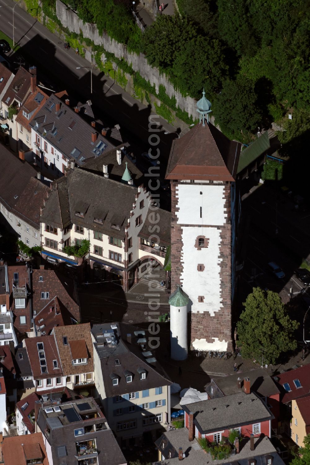 Aerial photograph Freiburg im Breisgau - The city center and old town with cathedral in the downtown area in Freiburg im Breisgau in the state Baden-Wurttemberg, Germany