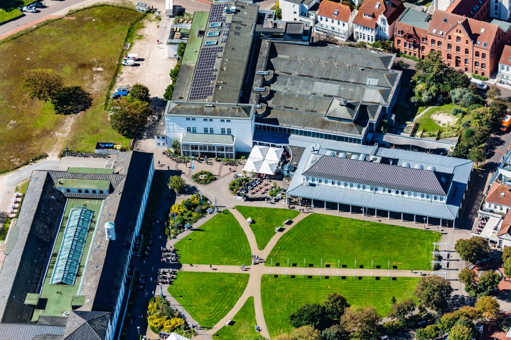 Norderney from the bird's eye view: Swimming pool building Badehaus at the Kurpark in Norderney in the state Lower Saxony, Germany