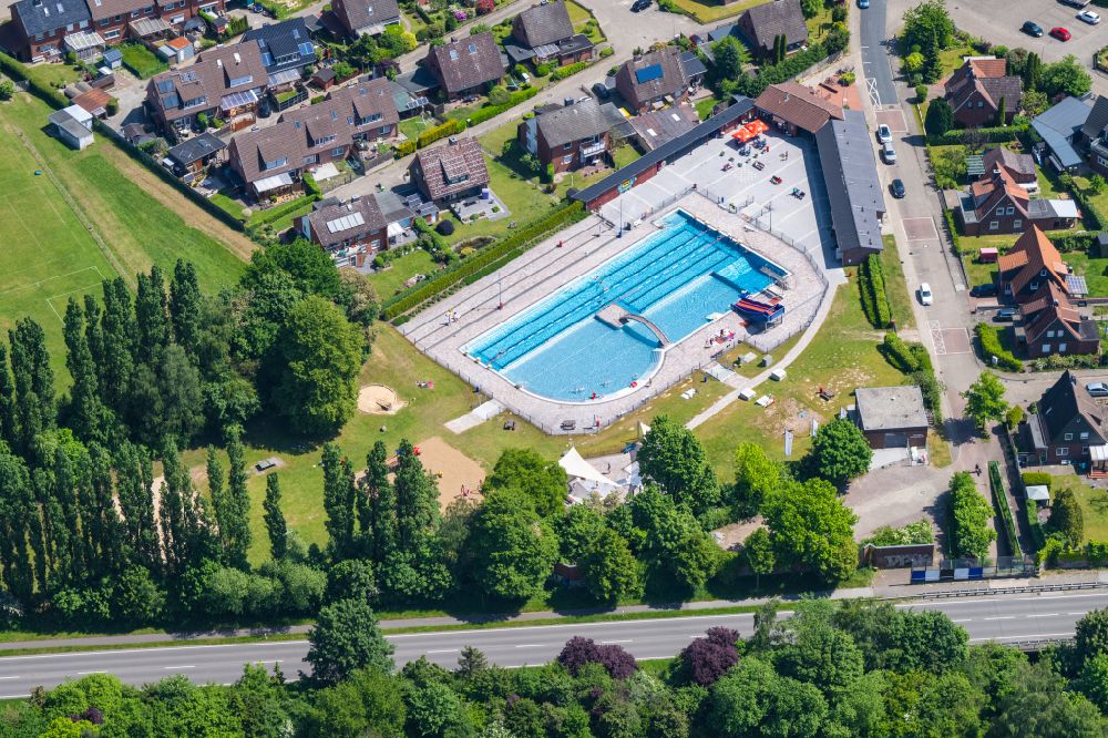 Aerial image Horneburg - Swimming pool of the in Horneburg in the state Lower Saxony, Germany