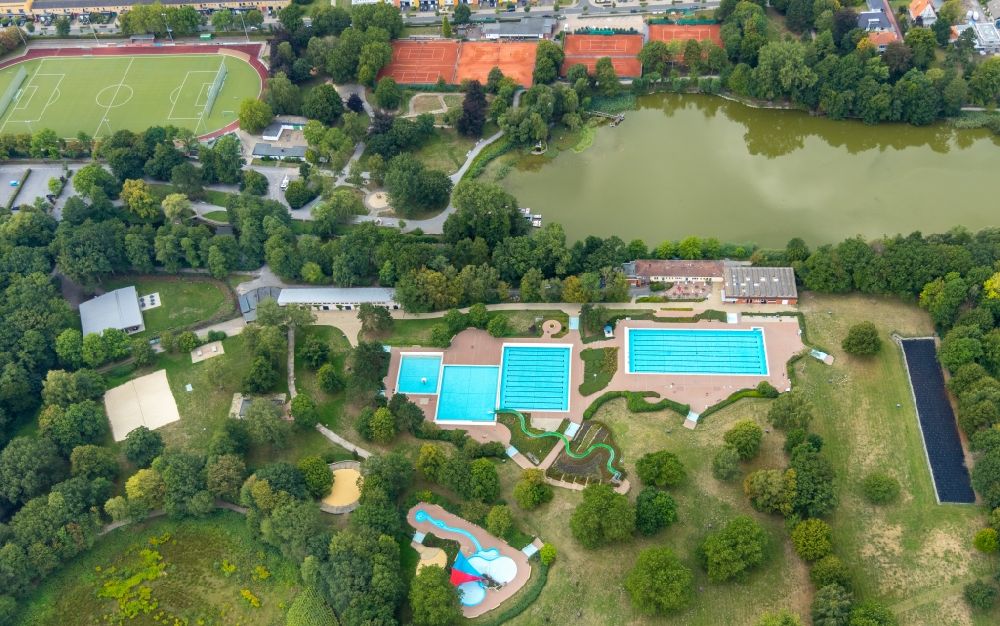 Lünen from the bird's eye view: Swimming pool of the Cappenberger See in Luenen in the state North Rhine-Westphalia, Germany