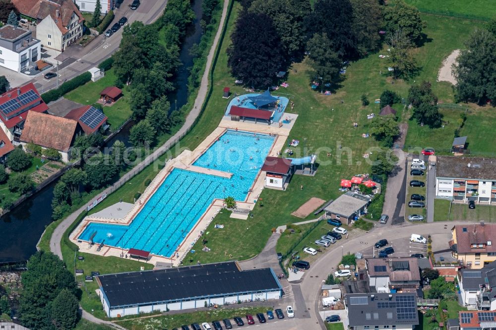 Aerial photograph Elzach - Swimming pool of the in Elzach in the state Baden-Wuerttemberg, Germany