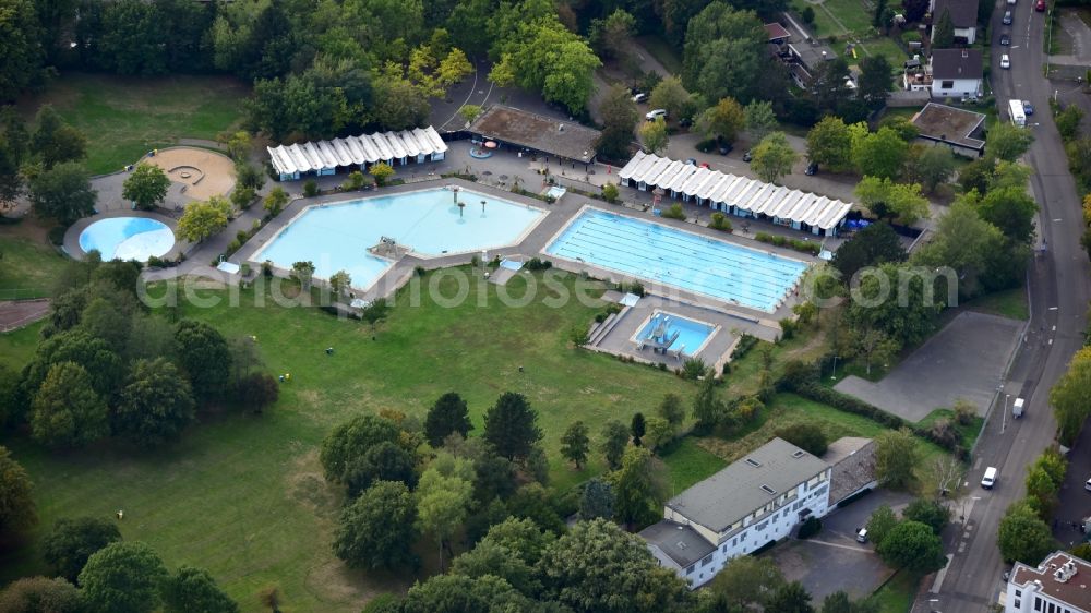 Bonn from above - Swimming pool of the Ennertbad in the district Puetzchen-Bechlinghoven in Bonn in the state North Rhine-Westphalia, Germany