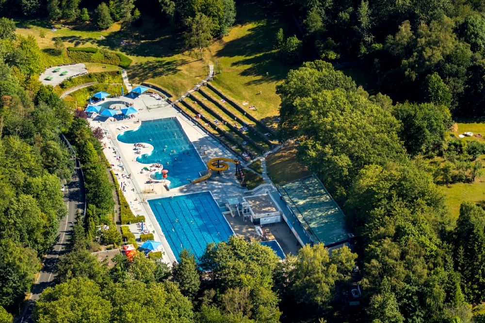 Aerial photograph Witten - Swimming pool of the of Freibad Annen on Herdecker Street in Witten in the state North Rhine-Westphalia, Germany
