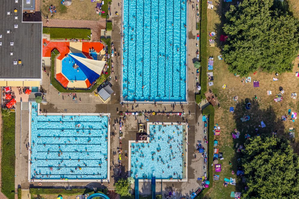 Aerial photograph Hamm - Swimming pool of the Freibad Sued in the district Westtuennen in Hamm at Ruhrgebiet in the state North Rhine-Westphalia, Germany