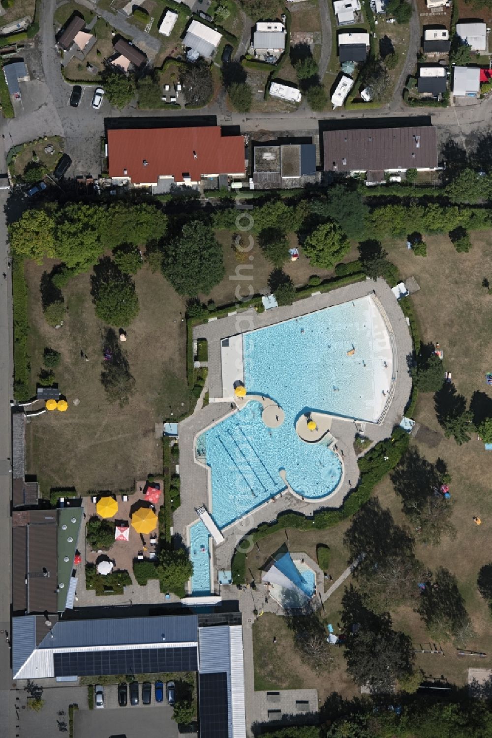 Aerial image Neuhausen - Swimming pool of the Freizeitwellenbad Schellbron in Neuhausen in the state Baden-Wuerttemberg, Germany