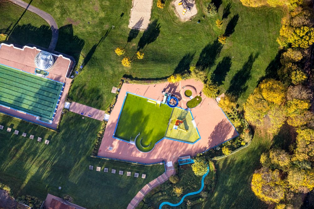 Hagen from above - Swimming pool of the Hestert in Hagen in the state North Rhine-Westphalia, Germany