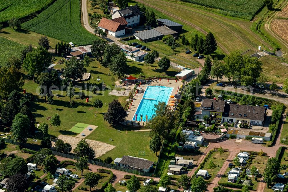 Aerial image Ettenheim - Swimming pool of the Karl Hermann Jaeger Bad in Ettenheim in the state Baden-Wuerttemberg, Germany