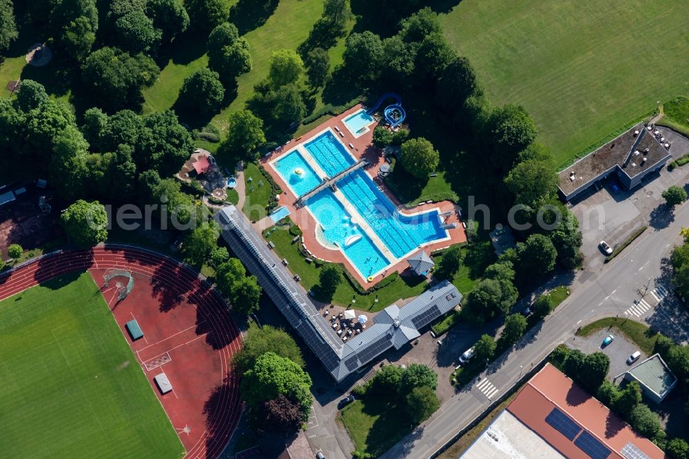 Aerial photograph Oberndorf am Neckar - Swimming pool of the in Oberndorf am Neckar in the state Baden-Wurttemberg, Germany