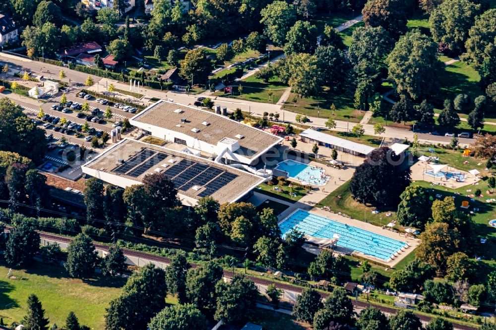 Aerial image Offenburg - Swimming pool of the Offenburger Freizeitbad Stegermatt in Offenburg in the state Baden-Wuerttemberg, Germany