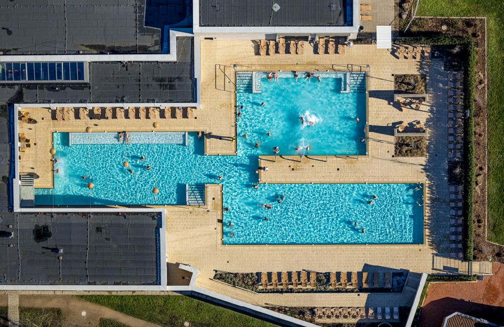 Werne from above - Swimming pool of the Solebad casa medici in the district Ruhr Metropolitan Area in Werne in the state North Rhine-Westphalia