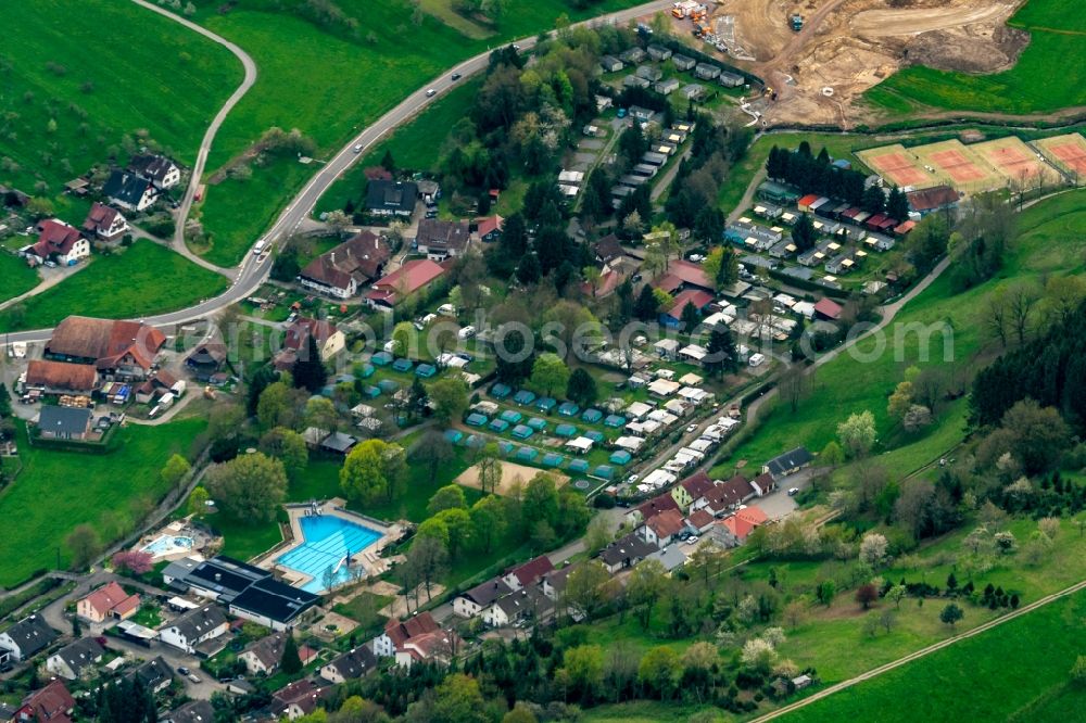 Aerial photograph Steinach - Swimming pool of the Steinach and Campingplatz Kinzigtal in Steinach in the state Baden-Wurttemberg, Germany
