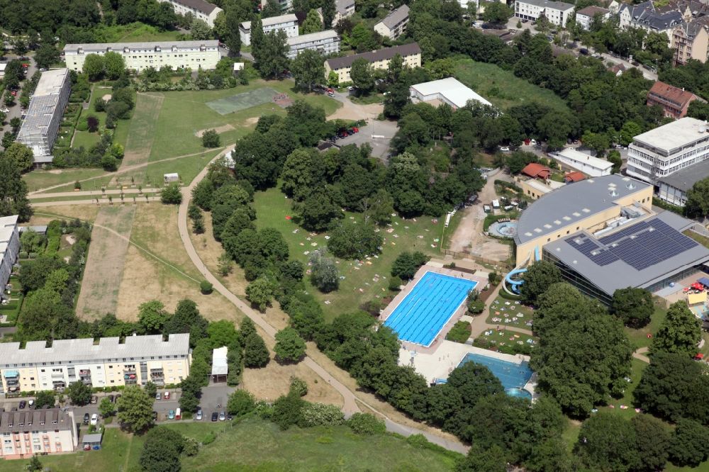 Mainz from the bird's eye view: Swimming pool of the Taubertsbergbad in the district Hartenberg-Muenchfeld in Mainz in the state Rineland-Palatinate, Germany