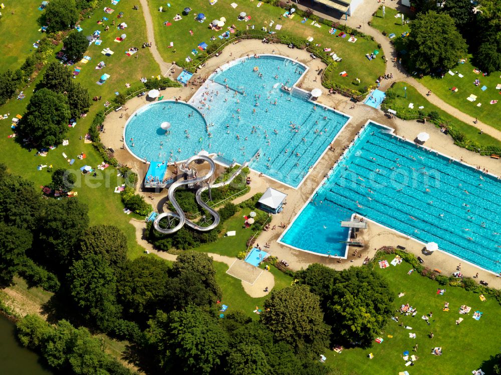 Aerial photograph Tübingen - Swimming pool of the Tuebingen in Tuebingen in the state Baden-Wuerttemberg, Germany