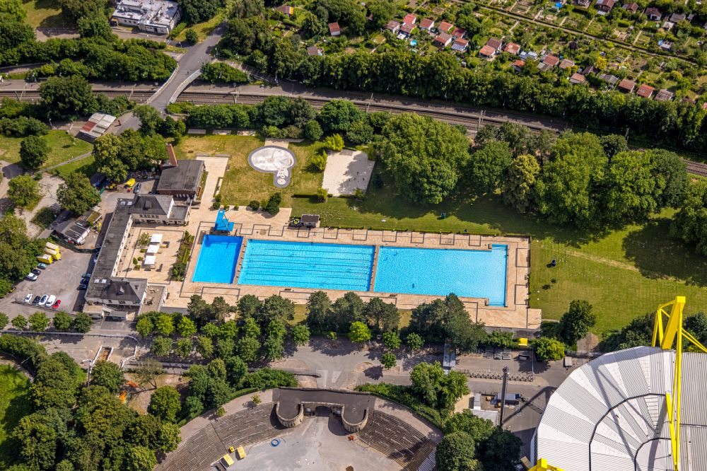Dortmund from above - Swimming pool of the Volksbad on street Schwimmweg in the district Westfalenhalle in Dortmund at Ruhrgebiet in the state North Rhine-Westphalia, Germany