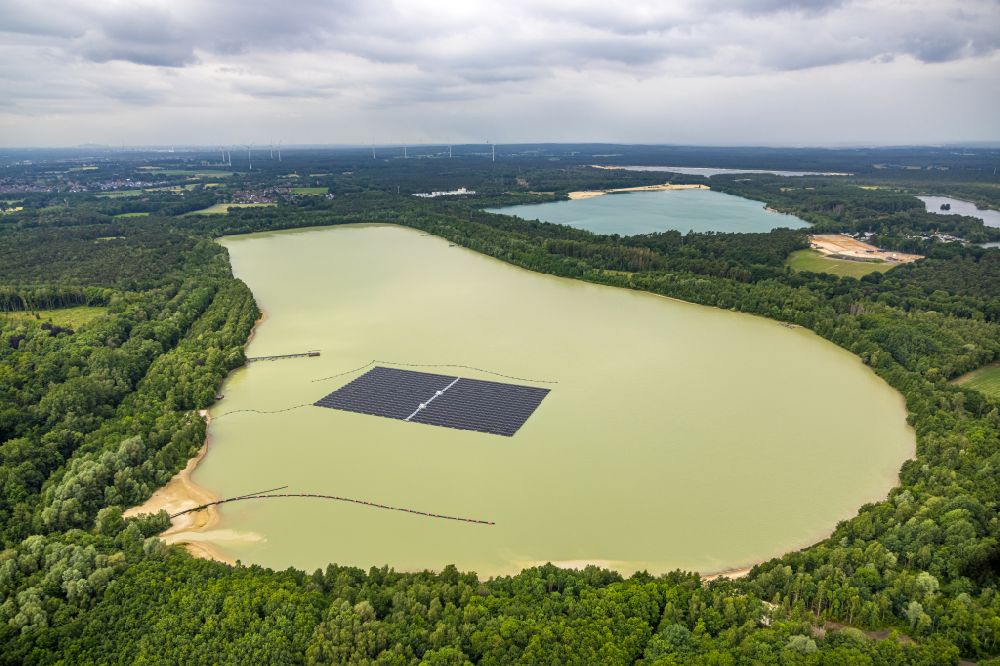 Haltern am See from above - Floating solar power plant and panels of photovoltaic systems on the surface of the water on Silbersee III in Haltern am See at Ruhrgebiet in the state North Rhine-Westphalia, Germany
