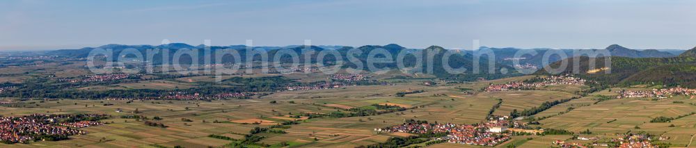 Aerial photograph Böchingen - Panoramic view of vineyards and wineries between the Villagea Nussdorf and Boechingen in the state Rhineland-Palatinate, Germany