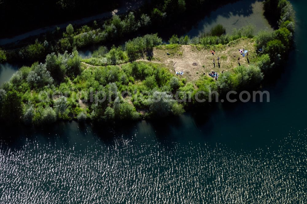 Aerial photograph Opfingen - Lake Island in Opfinger See in Opfingen in the state Baden-Wuerttemberg, Germany