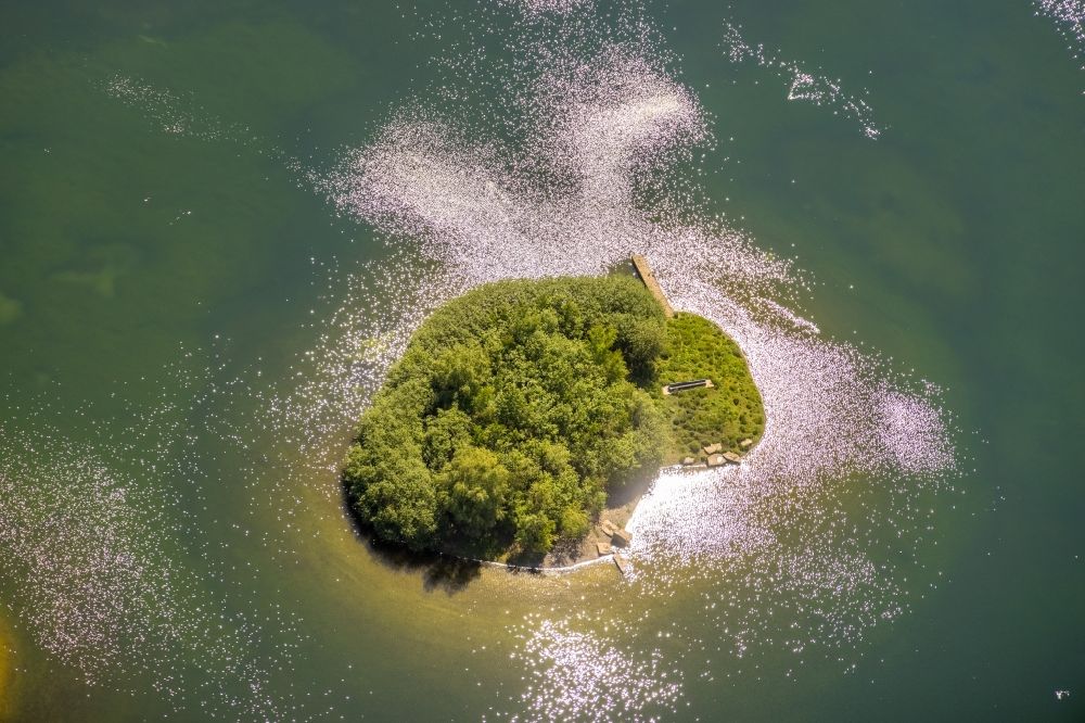 Aerial photograph Dortmund - Lake Island on the in Phoenix See in the district Hoerde in Dortmund at Ruhrgebiet in the state North Rhine-Westphalia, Germany