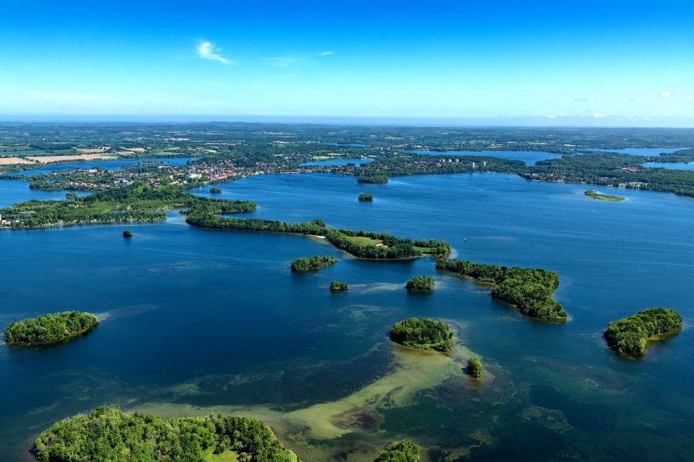 Aerial image Plön - Lake Island on the Grossen Ploener See in Ploen in the state Schleswig-Holstein