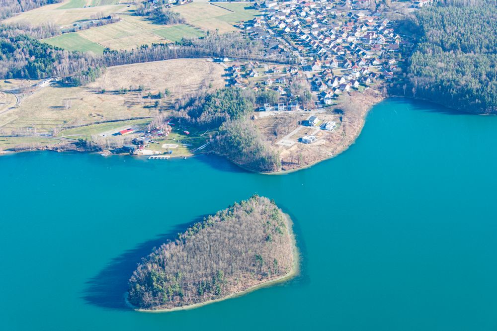 Steinberg am See from the bird's eye view: Lake Island Steinberger See on street Am Retzer Schuebl in Steinberg am See in the state Bavaria, Germany