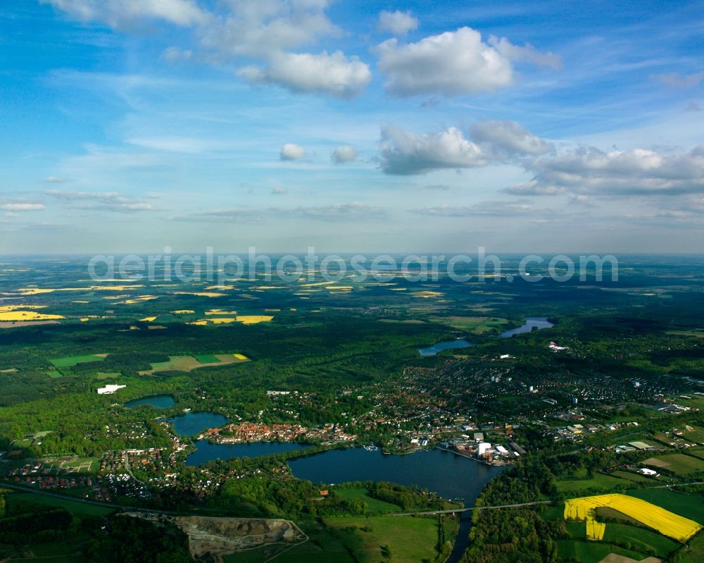 Mölln from the bird's eye view: Waterfront landscape on the lake in Moelln in the state Schleswig-Holstein, Germany