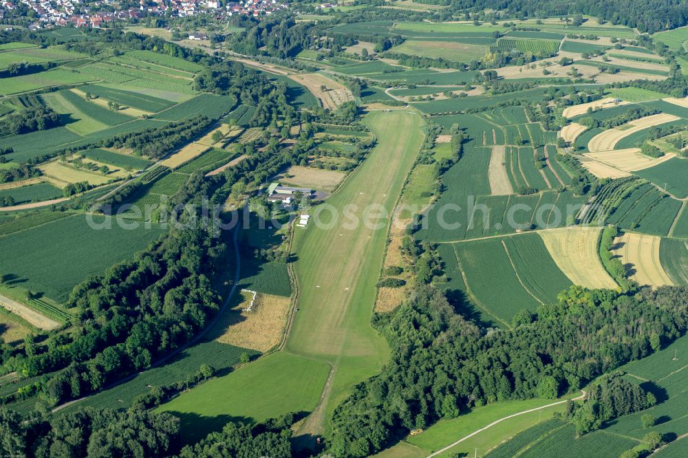 Kippenheim from the bird's eye view: Gliding field on the airfield of Altdorf-Wallburg on street Flugplatzstrasse in Kippenheim in the state Baden-Wuerttemberg, Germany