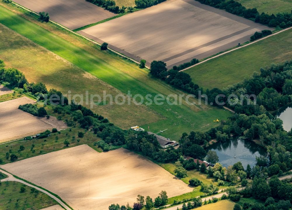 Haßloch from above - Gliding field on the airfield of Flugplatz Hassloch in Hassloch in the state Rhineland-Palatinate, Germany