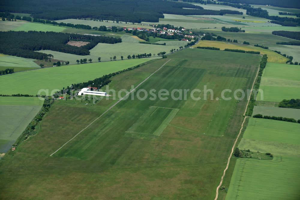 Aerial image Lüsse - Gliding field on the airfield of in Luesse in the state Brandenburg, Germany