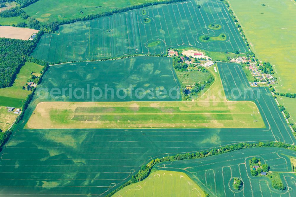 Aerial image Pritzwalk - Gliding field on the airfield of Pritzwalk-Kammermark in Pritzwalk in the state Brandenburg, Germany