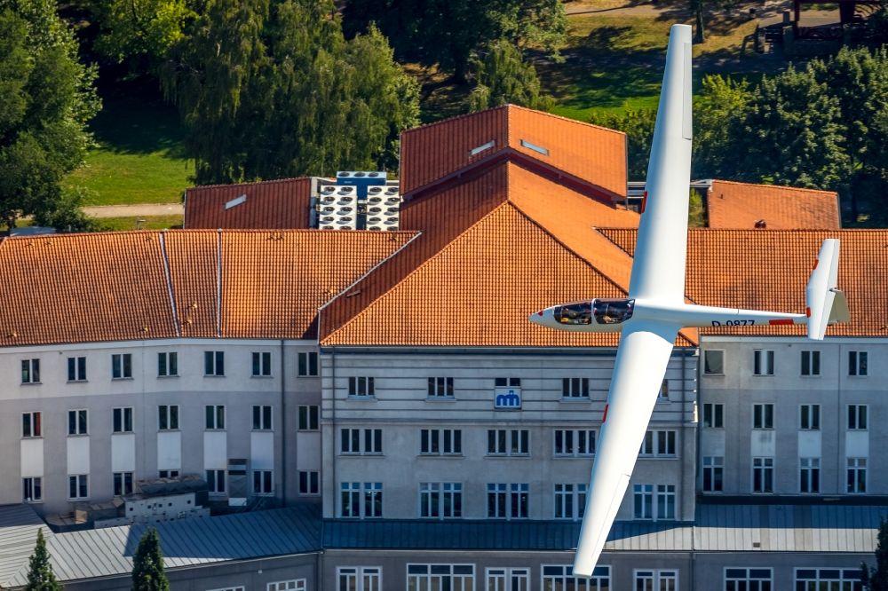 Hamm from above - Glider and sport aircraft flying over the airspace in Hamm in the state North Rhine-Westphalia, Germany