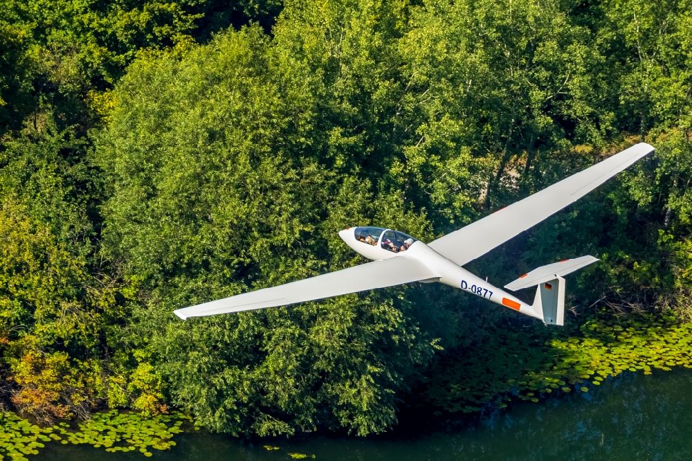 Aerial image Hamm - Glider and sport aircraft flying over the airspace in Hamm in the state North Rhine-Westphalia, Germany