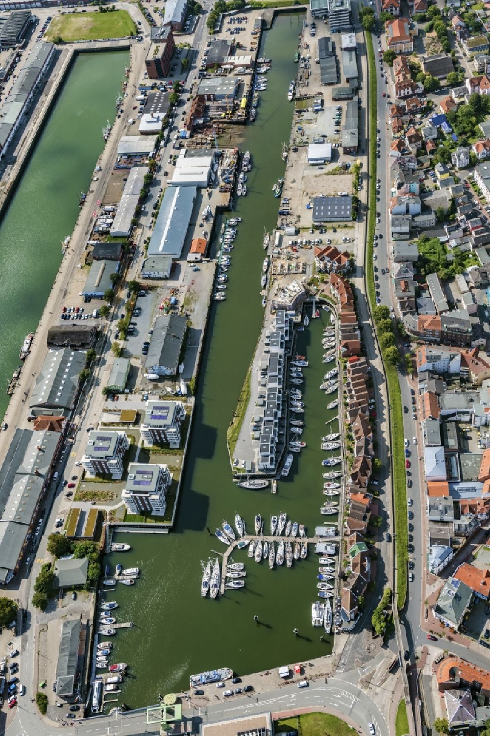 Aerial image Cuxhaven - Sailhabour City-Marina Cuxhaven Yachthafen in the harbor in Cuxhaven in the state Lower Saxony, Germany