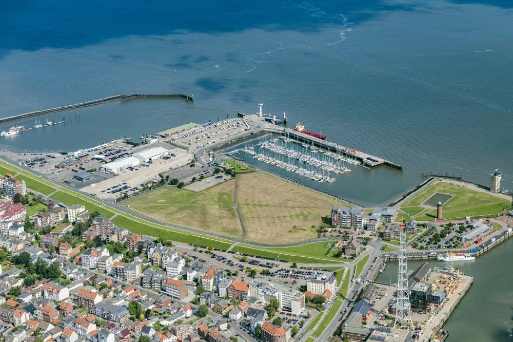 Cuxhaven from the bird's eye view: Sailhabour Segler-Vereinigung Cuxhaven e. V. in the harbor in Cuxhaven in the state Lower Saxony, Germany
