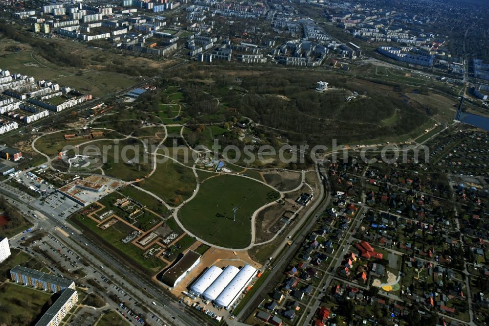 Berlin from above - Cable railway station and construction works of the Leitner AG on the Kienberg at the grounds of the International Garden Exhibition IGA 2017 in the district of Marzahn-Hellersdorf in Berlin