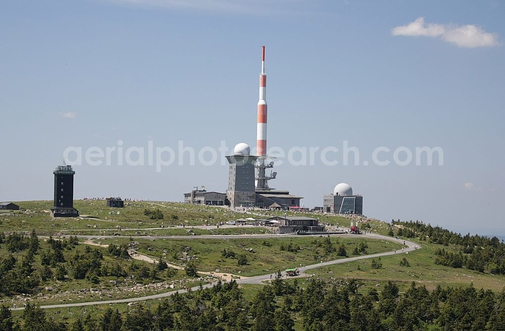 Aerial photograph Brocken - Buildings on the hill summit of the Brocken in the Harz in the state Saxony-Anhalt. These are a transmitter site with a radio mast, as well as a weather station and the Brockenhaus