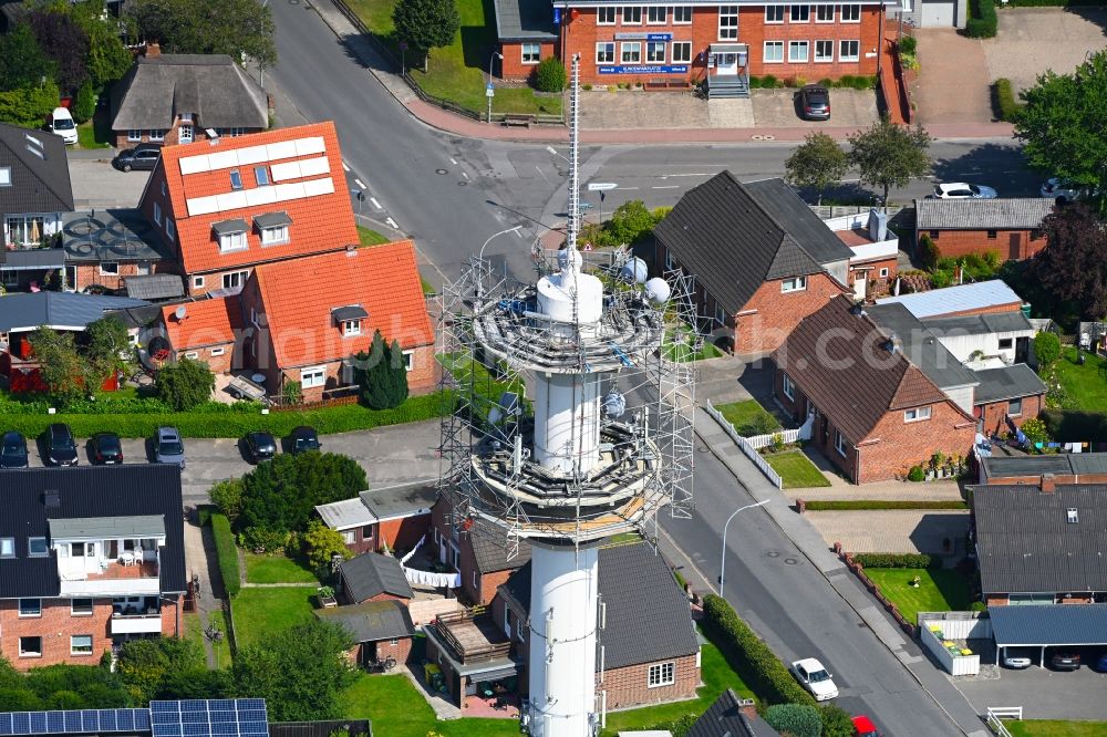 Niebüll from above - Transmission system as basic network transmitter of Telecom in Niebuell in the state Schleswig-Holstein, Germany
