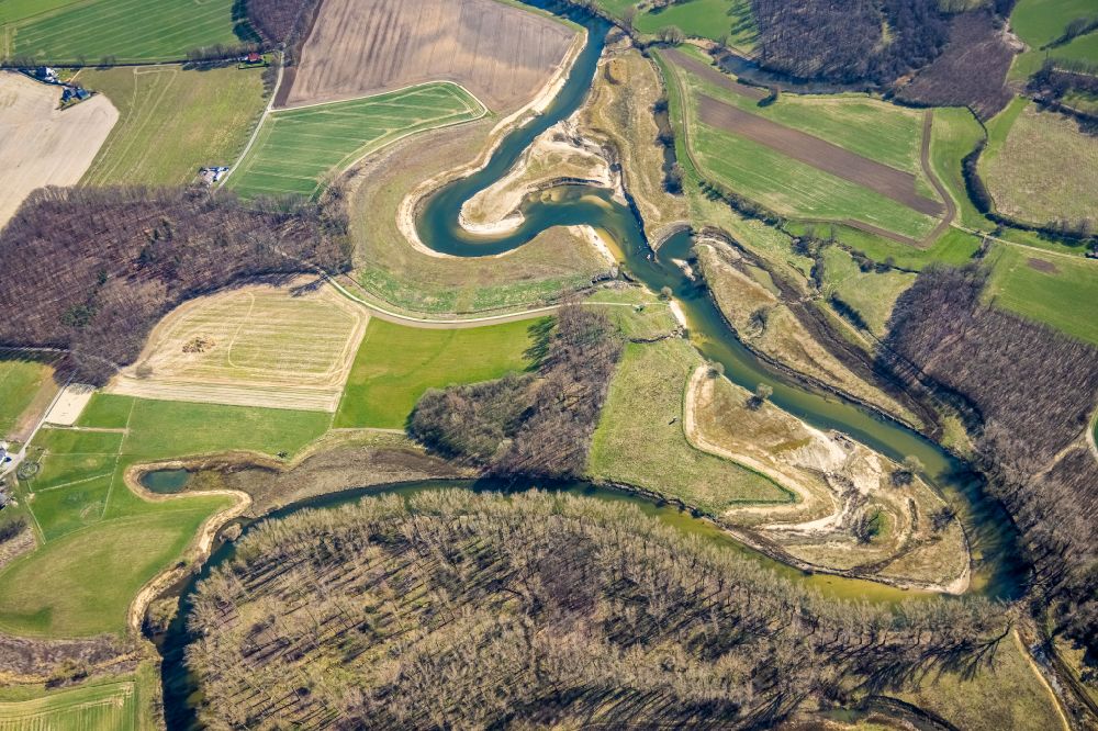 Aerial photograph Olfen - Meandering, serpentine curve of river of Lippe in Olfen in the state North Rhine-Westphalia, Germany