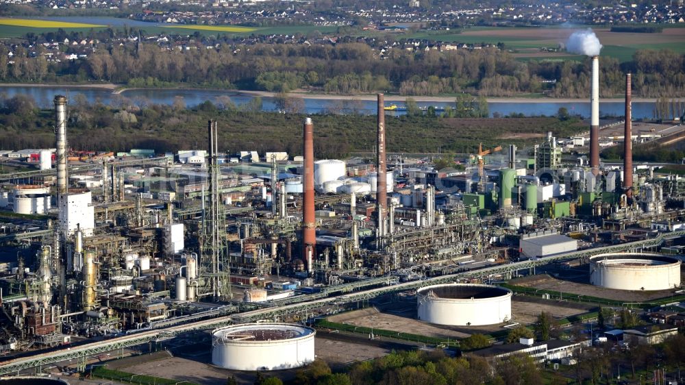 Köln from above - Shell Rheinland Raffinerie North in Godorf in the state North Rhine-Westphalia, Germany