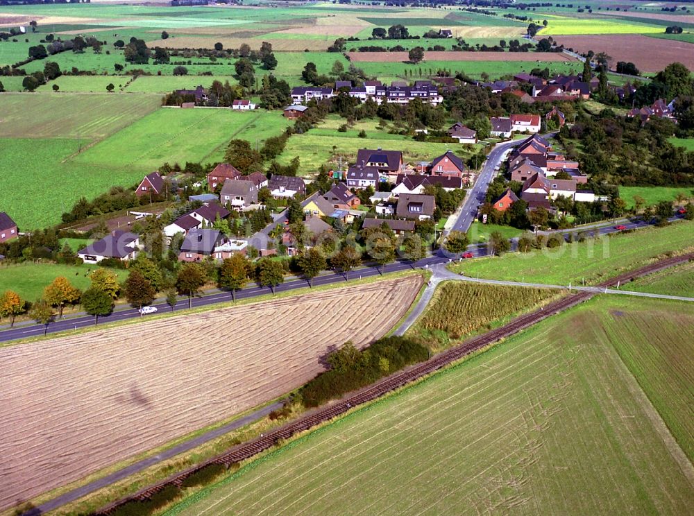 Aerial photograph Rheinberg - Settlement area in the district Budberg in Rheinberg in the state North Rhine-Westphalia, Germany