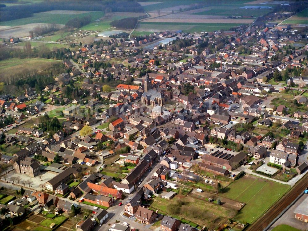 Aerial image Kerken - The district in the district Nieukerk in Kerken in the state North Rhine-Westphalia, Germany