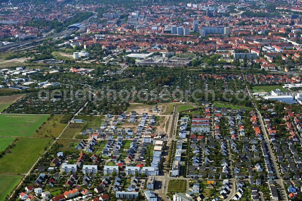 Aerial photograph Erfurt - Settlement area and infrastructure Ringelberg-Siedlung in the district Kriegervorstadt in Erfurt in the state Thuringia, Germany