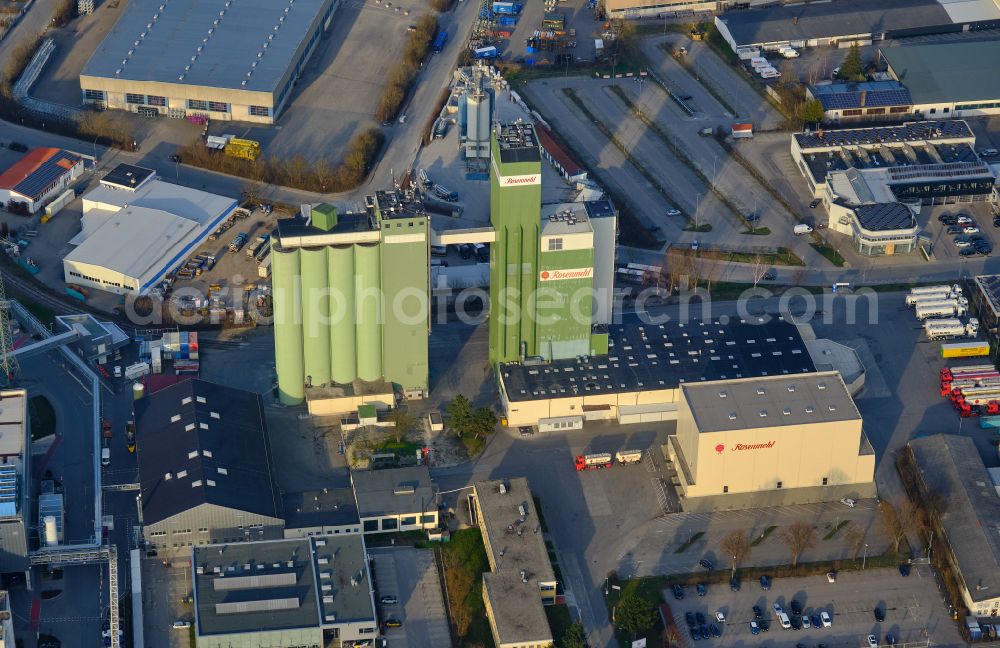 Ergolding from the bird's eye view: High silo and grain storage with adjacent storage of Aurora Muehlen GmbH in Ergolding in the state Bavaria, Germany