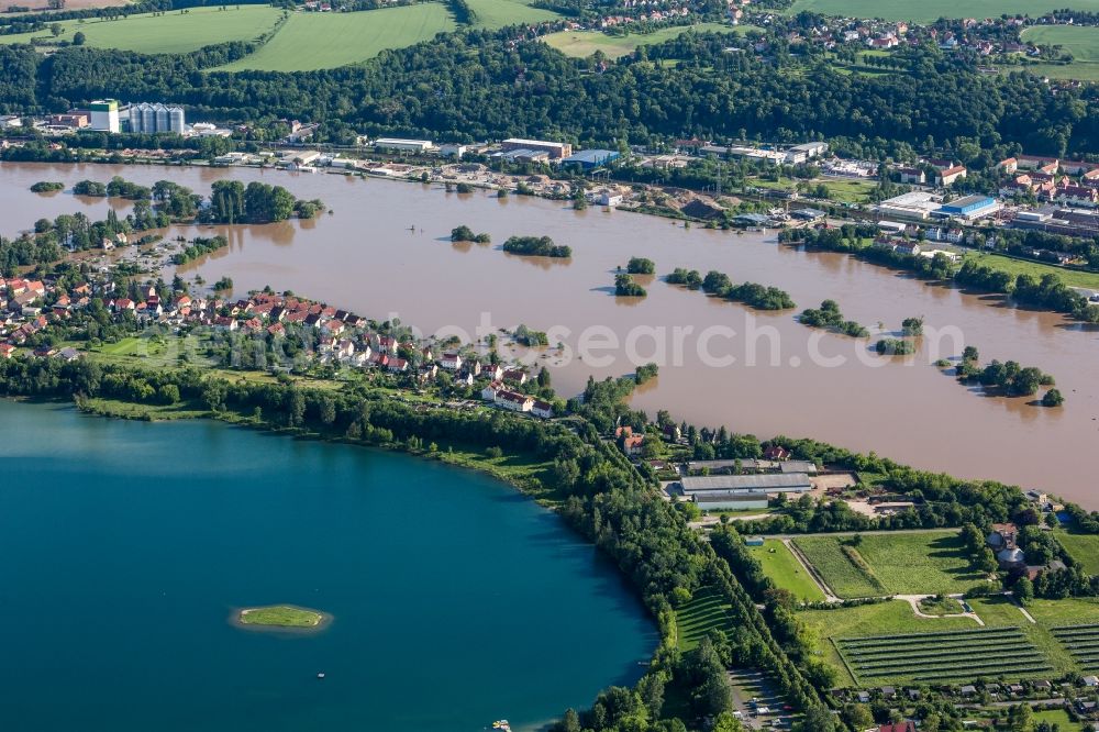Aerial photograph Pirna - The situation during the flooding in East Germany on the bank of the river Elbe at the city of Pirna in the state of Saxony. View of the lake Kiessee opposite the city of Heidenau