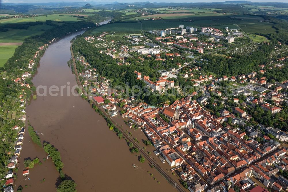 Aerial image Pirna - The situation during the flooding in East Germany on the bank of the river Elbe in the city centre of Pirna in the administrative district Sächsische Schweiz-Osterzgebirge in the free state of Saxony. Affected by the high water and flooding are historical buildings of the historic centre and the Marienkirche