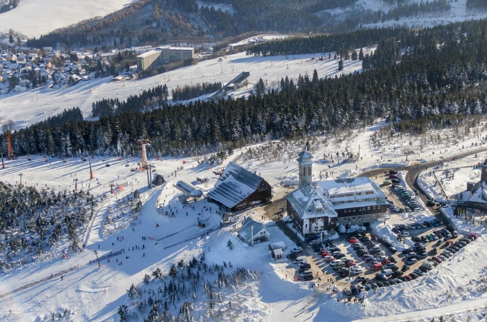 Oberwiesenthal from the bird's eye view: Ski lifts and towers on the hilltop of Fichtelbergbahn at Oberwiesenthal in Saxony