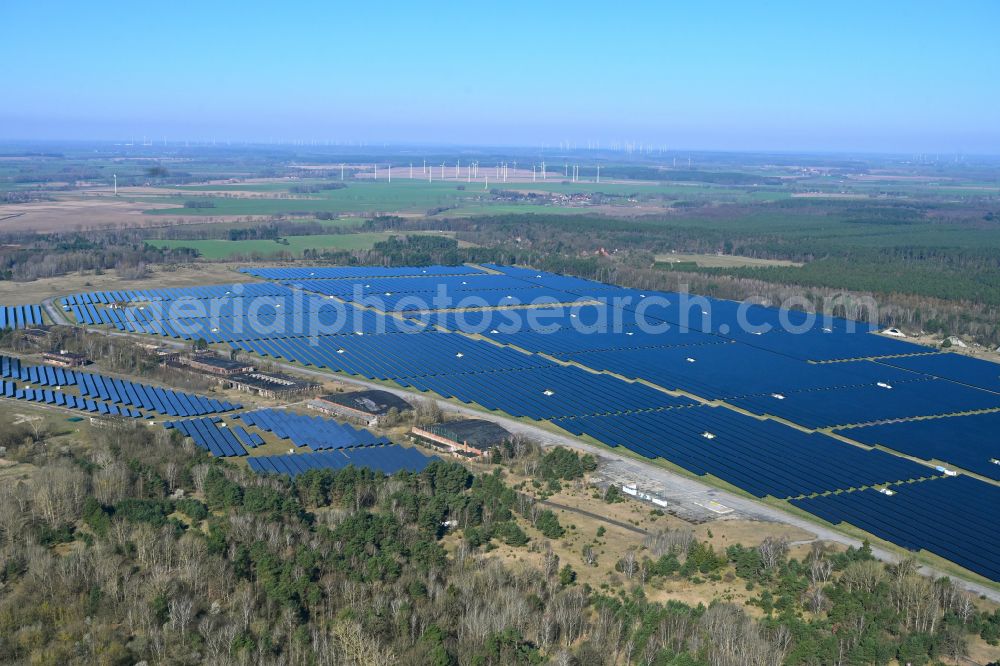 Aerial image Alt Daber - Solar power plant and photovoltaic systems on formerly the airfield in Alt Daber in the state Brandenburg, Germany