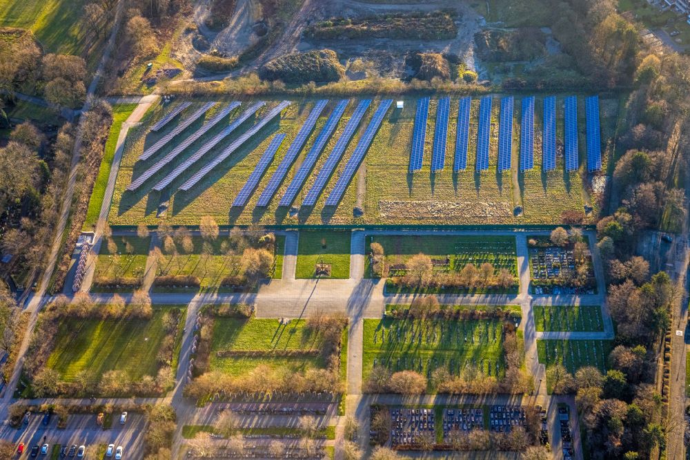 Bottrop from above - rows of panels of a solar power plant and photovoltaic system on a Am Quellenbusch field on street An der Landwehr in Bottrop at Ruhrgebiet in the state North Rhine-Westphalia, Germany