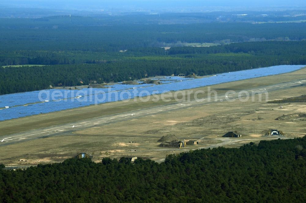 Drewitz from above - Solar power plant and photovoltaic systems on the formerly airfield in Drewitz in the state Brandenburg, Germany