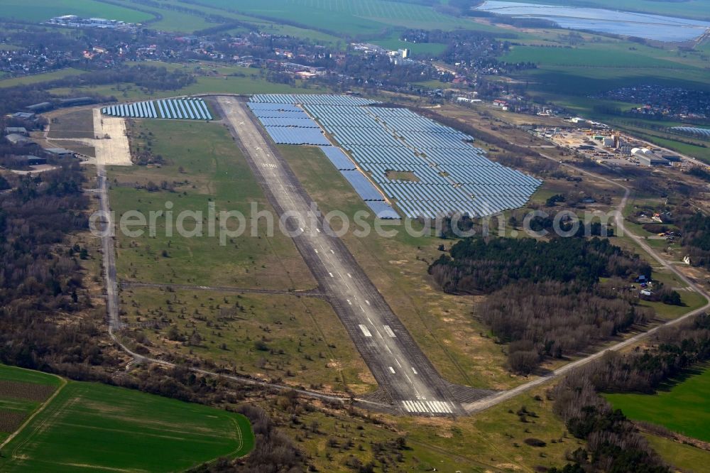 Aerial image Werneuchen - Solar power plant and photovoltaic systems on airfield in Werneuchen in the state Brandenburg, Germany